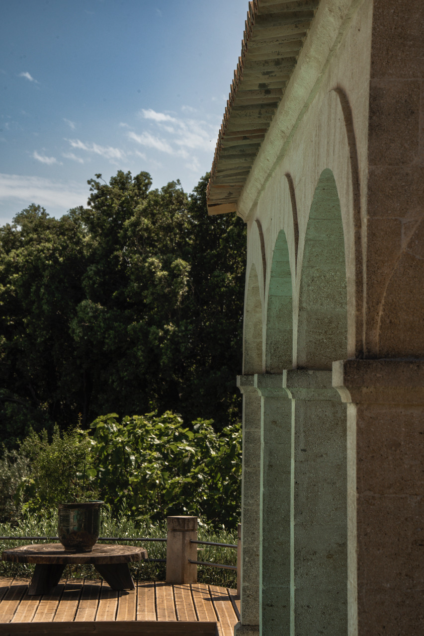 Garden arcade at Basti'de Garriga